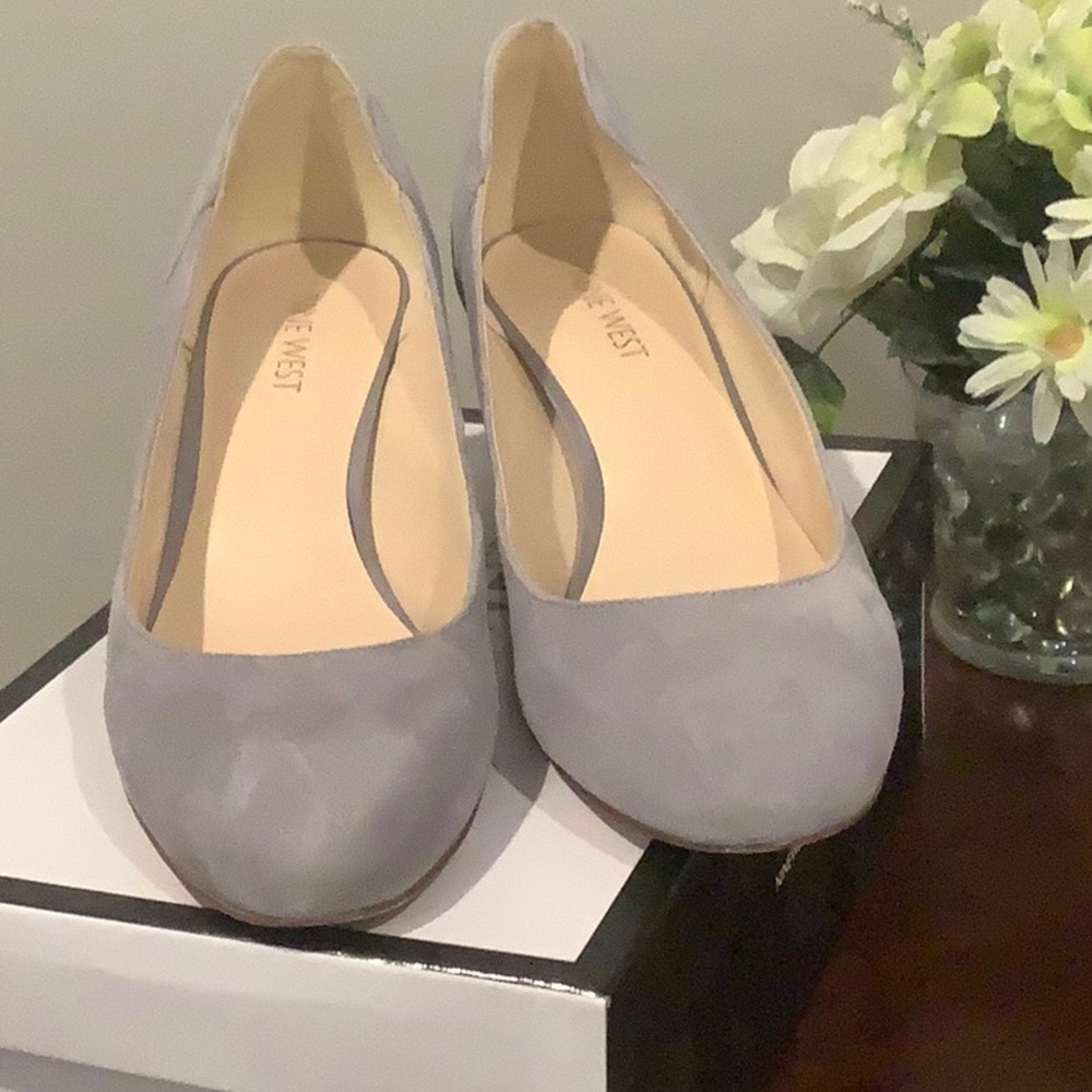 Nine West grey suede pumps